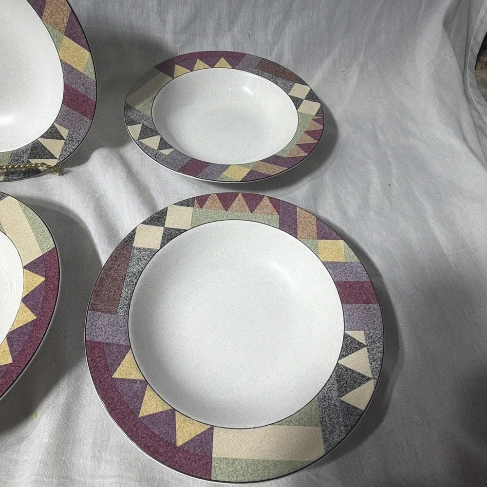 Mikasa Studio‎ Nova Palm Desert 8.25" Rim Soup Bowls/Design by Nancy Green